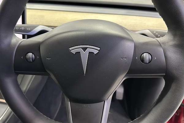 2022 Tesla Model Y Rear-Wheel Drive