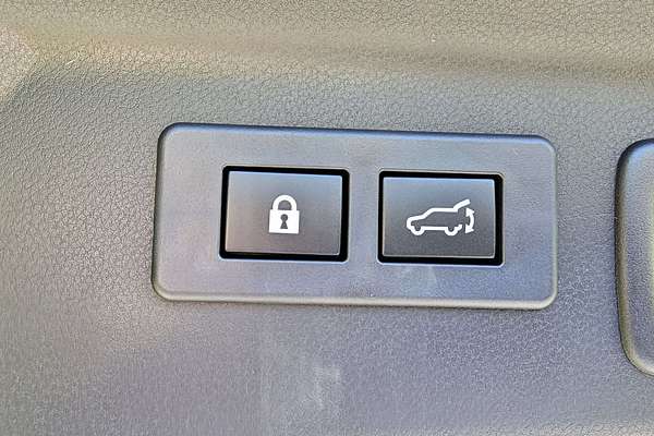 2025 Subaru Forester Hybrid Touring S6