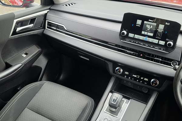 2024 Mitsubishi Outlander LS ZM