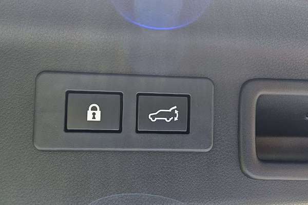 2025 Subaru Forester Hybrid Touring S6