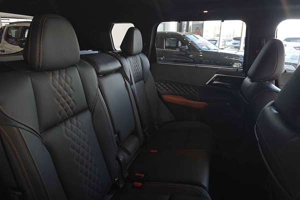 2024 Mitsubishi Outlander PHEV Exceed Tourer ZM