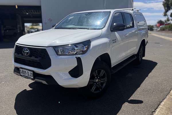 2024 Toyota Hilux SR GUN126R 4X4