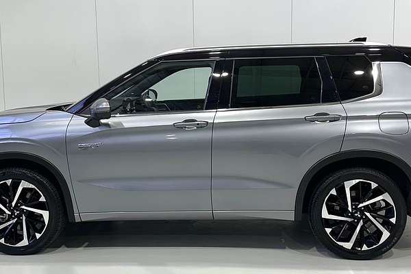 2023 Mitsubishi Outlander PHEV Exceed Tourer ZM AWD