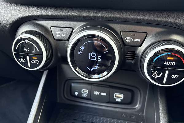 2024 Hyundai Venue Elite QX.V5