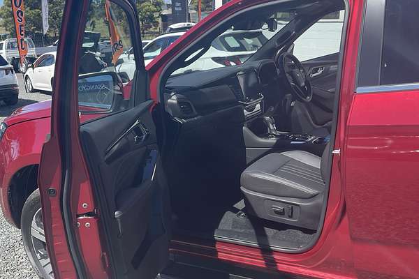 2025 Isuzu MU-X LS-T