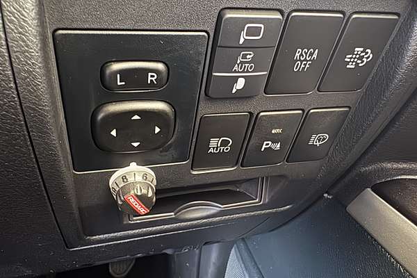 2020 Toyota Landcruiser Sahara VDJ200R