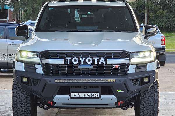 2023 Toyota Landcruiser GR Sport FJA300R