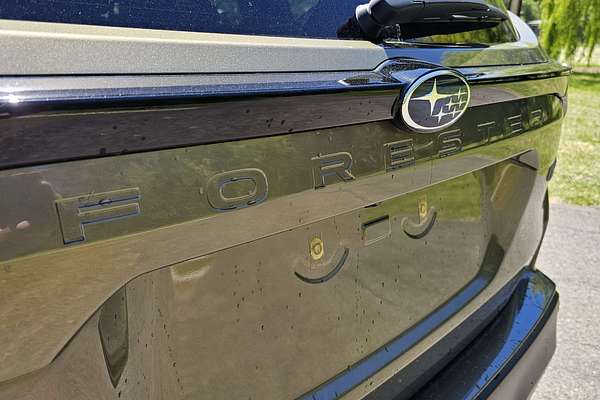 2025 Subaru Forester Hybrid Touring S6