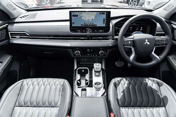 2025 Mitsubishi Outlander Exceed ZM AWD