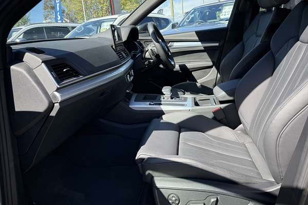 2024 Audi Q5 45 TFSI Sport FY