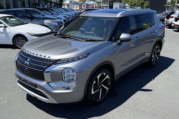 2022 Mitsubishi Outlander PHEV Exceed ZM