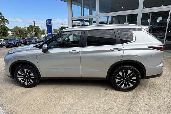 2025 Mitsubishi Outlander LS ZM