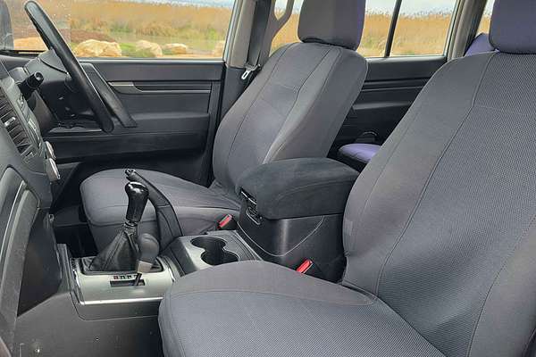 2008 Mitsubishi Pajero GLX NS