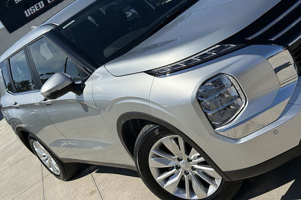 2025 Mitsubishi Outlander ES ZM