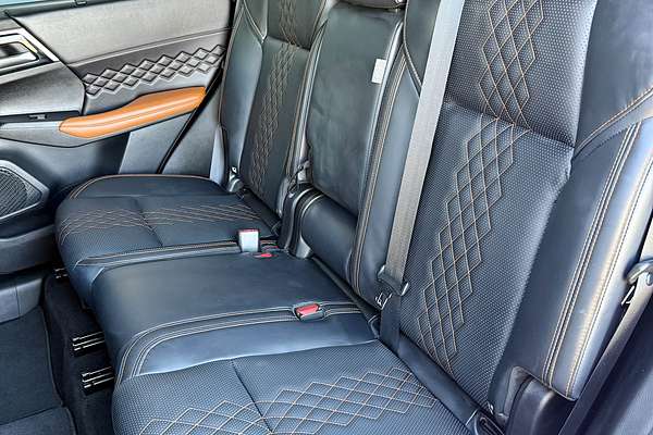 2023 Mitsubishi Outlander Exceed ZM