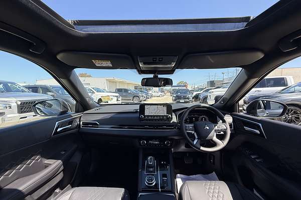 2025 Mitsubishi Outlander PHEV GSR ZM