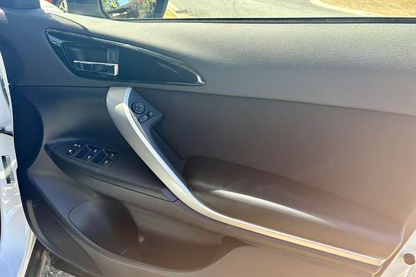 2023 Mitsubishi Eclipse Cross LS YB
