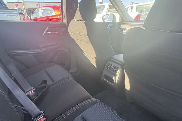 2022 Mitsubishi Outlander ES ZM