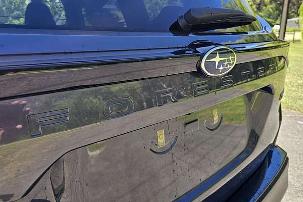 2025 Subaru Forester Hybrid Touring S6