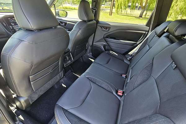 2025 Subaru Forester Hybrid Touring S6