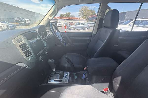 2021 Mitsubishi Pajero GLX NX