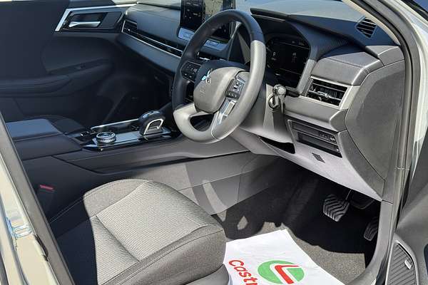 2025 Mitsubishi Outlander ES ZM