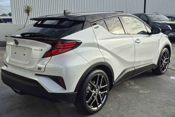 2022 Toyota C-HR GR Sport ZYX10R
