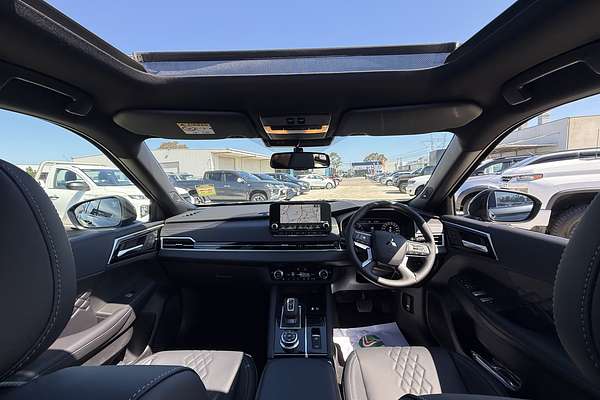 2025 Mitsubishi Outlander PHEV GSR ZM