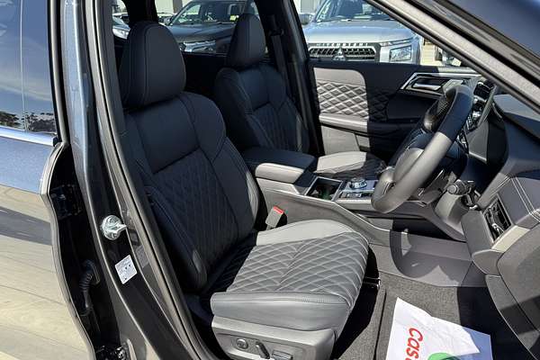 2025 Mitsubishi Outlander PHEV Exceed ZM