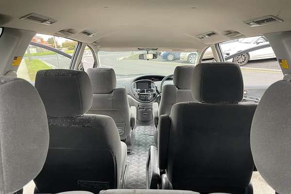 2005 Toyota Estima Aeras