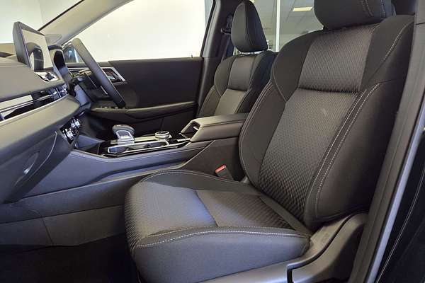 2025 Mitsubishi Outlander LS ZM