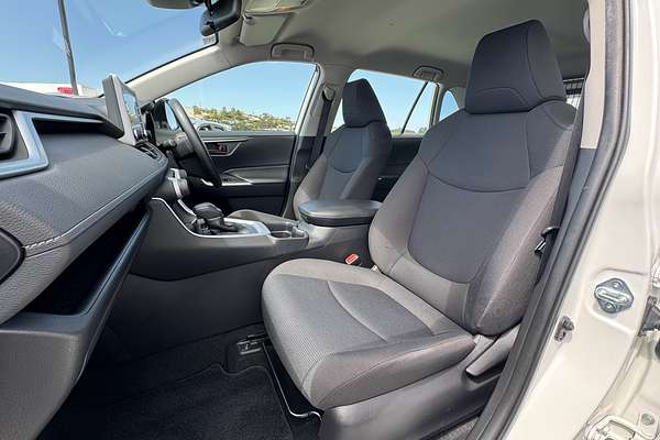 2021 Toyota RAV4 GX AXAH52R