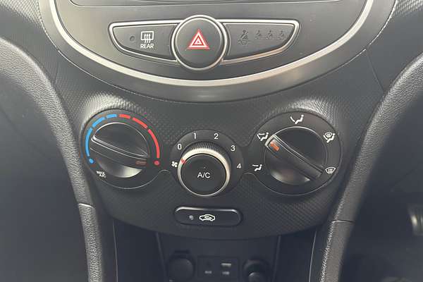 2016 Hyundai Accent Active RB4