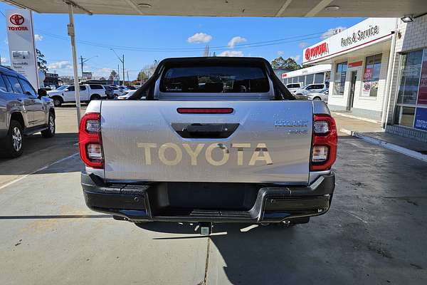 2025 Toyota Hilux SR5 GUN126R 4X4