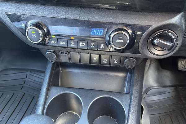 2017 Toyota Hilux SR5 (4x4) GUN126R MY17 4X4