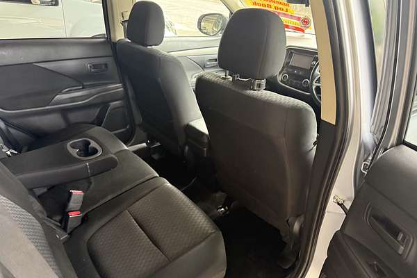 2013 Mitsubishi Outlander LS ZJ