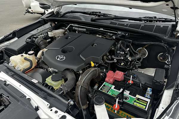 2017 Toyota Hilux SR GUN126R