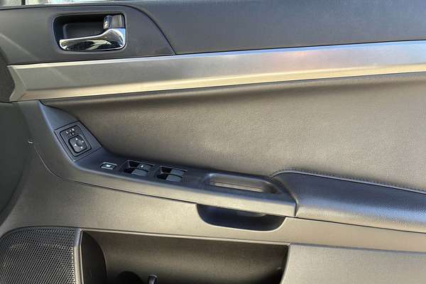 2013 Mitsubishi Lancer ES CJ
