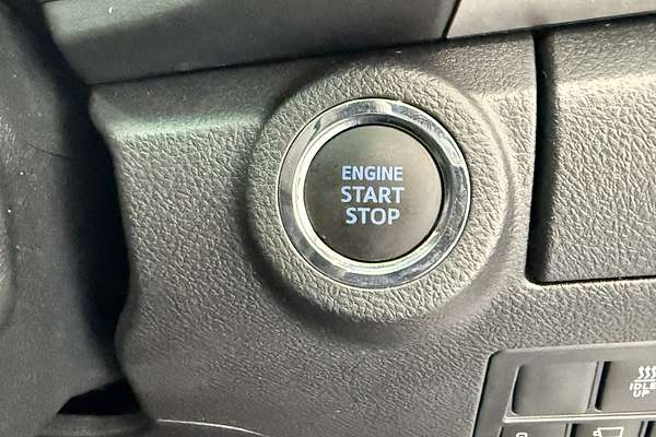 2024 Toyota Hilux SR5 48V GUN126R 4X4