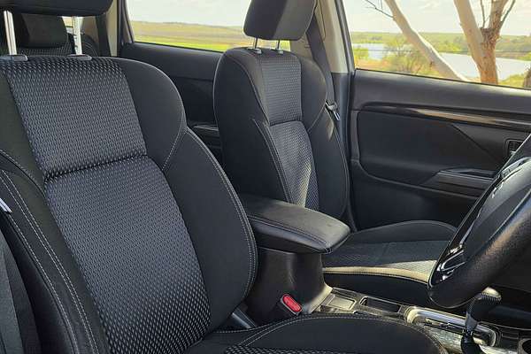 2018 Mitsubishi Outlander ES ZL