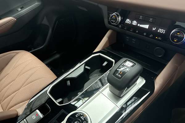 2025 Mitsubishi Outlander Exceed Tourer ZM