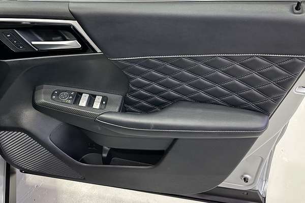 2024 Mitsubishi Outlander PHEV Exceed ZM AWD