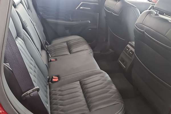 2025 Mitsubishi Outlander Exceed ZM AWD