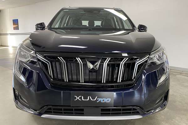 2025 Mahindra XUV700 AX7L
