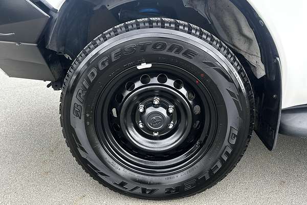 2017 Toyota Hilux SR GUN126R