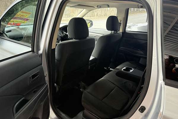 2013 Mitsubishi Outlander LS ZJ