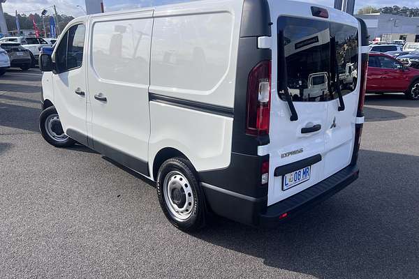 2022 Mitsubishi Express GLX SN SWB