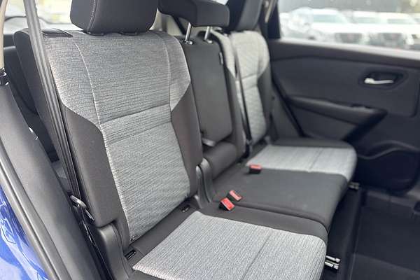 2025 Nissan X-TRAIL ST T33
