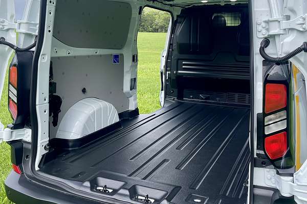 2025 Ford Transit Custom Trail