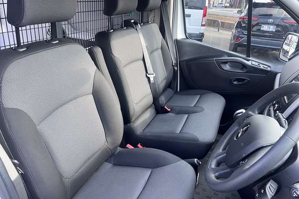 2022 Mitsubishi Express GLX SN SWB